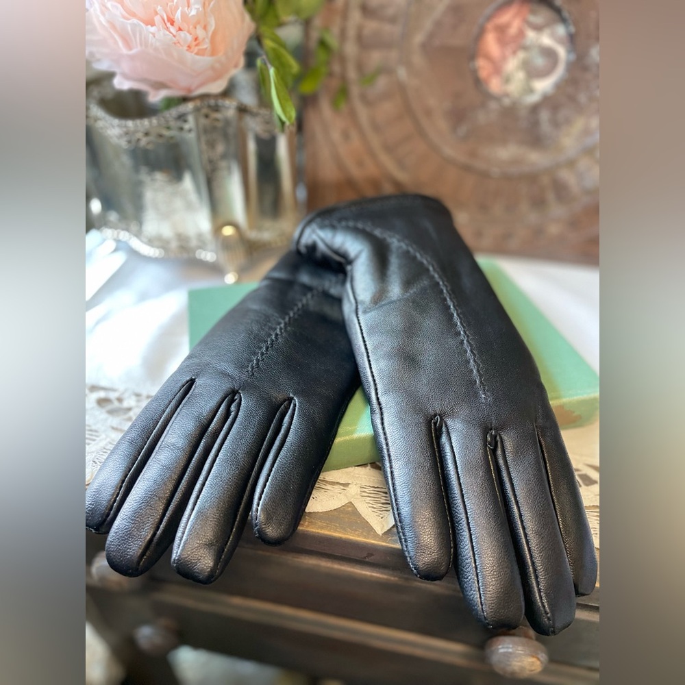 Zavelio black sheepskin Leather Gloves Womens M